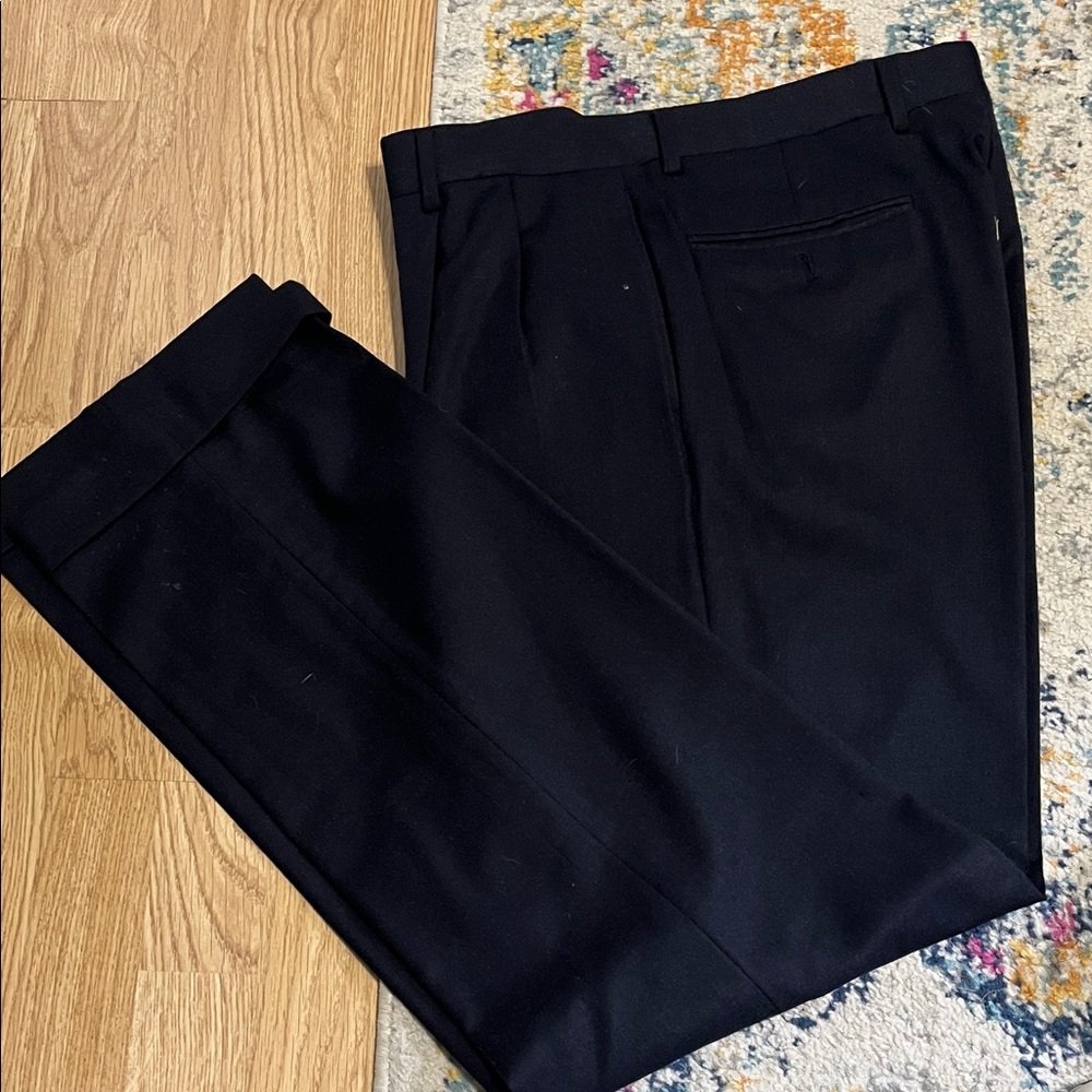 Jos A Banks Classic Navy Dress Pants -Tailored Fit pleated w cuffs